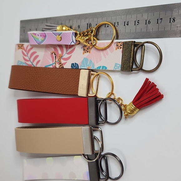 Keyfob Keychains. Sets Of 6 - Picture 6 of 6